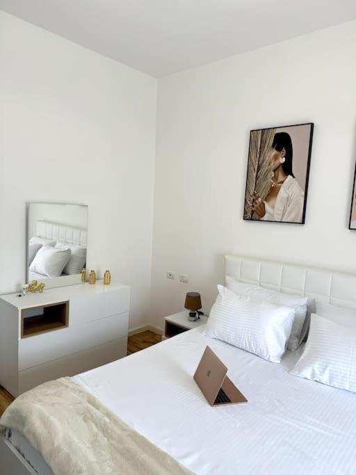 Sol Apartments - 2 Bedrooms Shkoder Ngoại thất bức ảnh