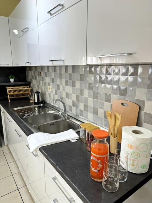 Sol Apartments - 2 Bedrooms Shkoder Ngoại thất bức ảnh